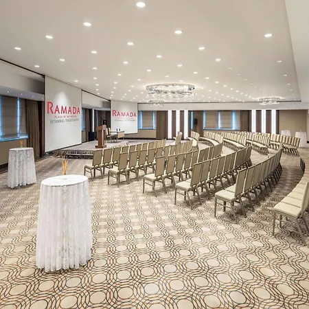 ホテル Ramada Plaza By Wyndham Tekstilkent イスタンブール