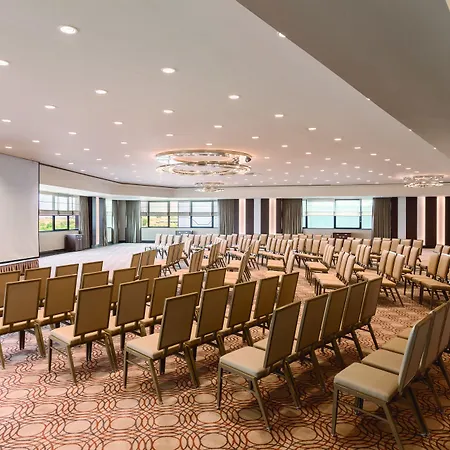 Ramada Plaza By Wyndham Tekstilkent ホテル 5*