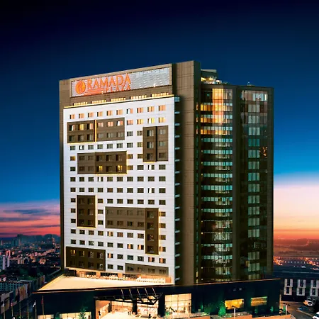 Ramada Plaza By Wyndham Tekstilkent ホテル