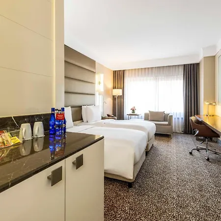 Ramada Plaza By Wyndham Tekstilkent