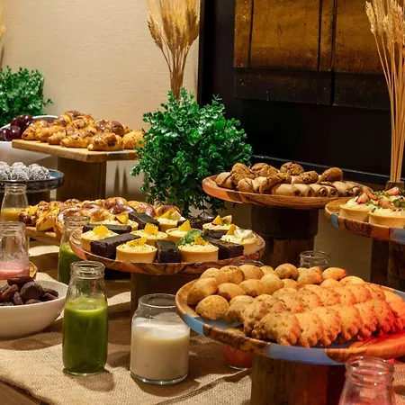 Отель Ramada Plaza By Wyndham Tekstilkent 5*