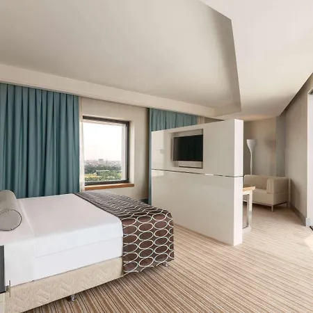 Ramada Plaza By Wyndham Tekstilkent 5* 이스탄불