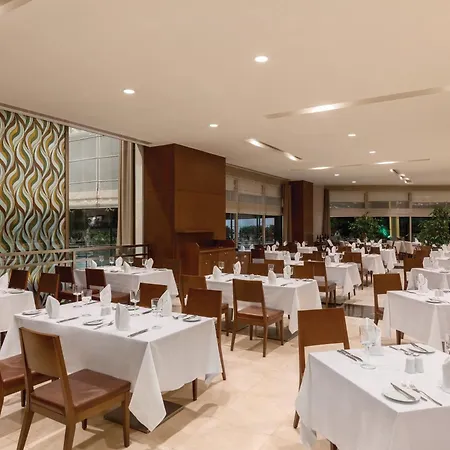 Ramada Plaza By Wyndham Tekstilkent