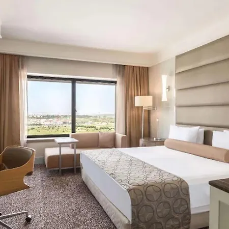 Ramada Plaza By Wyndham Tekstilkent מלון 5*