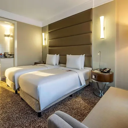 Ramada Plaza By Wyndham Tekstilkent