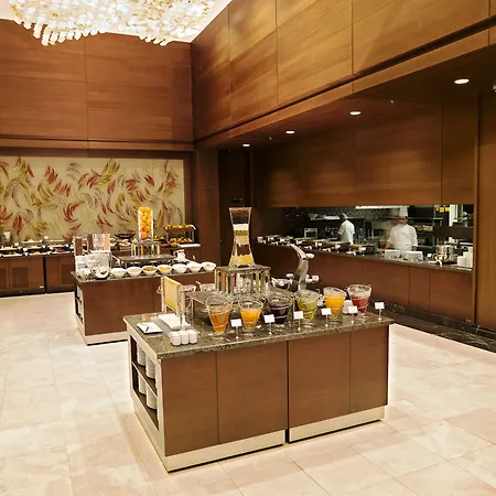 Hotel Ramada Plaza By Wyndham Tekstilkent