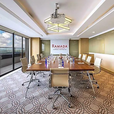 Ramada Plaza By Wyndham Tekstilkent Hotel 5*