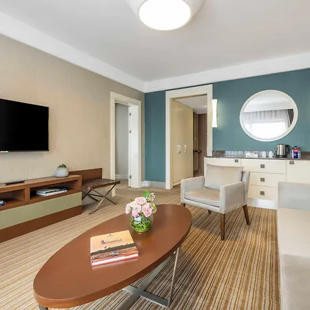 Ramada Plaza By Wyndham Tekstilkent Hotel