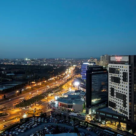 Hotel Ramada Plaza By Wyndham Tekstilkent