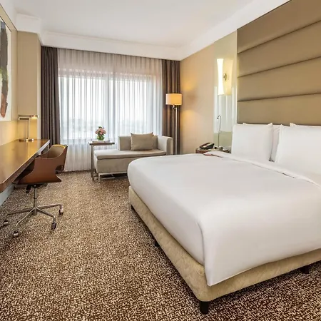 Hotel Ramada Plaza By Wyndham Tekstilkent