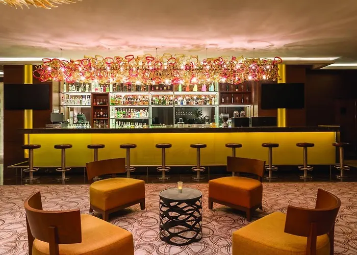 Ramada Plaza By Wyndham Tekstilkent Отель 5*