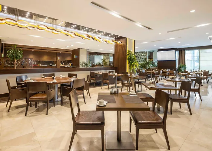 Отель Ramada Plaza By Wyndham Tekstilkent Стамбул