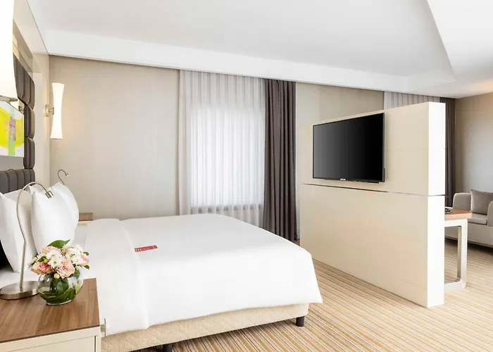 Ramada Plaza By Wyndham Tekstilkent 5*