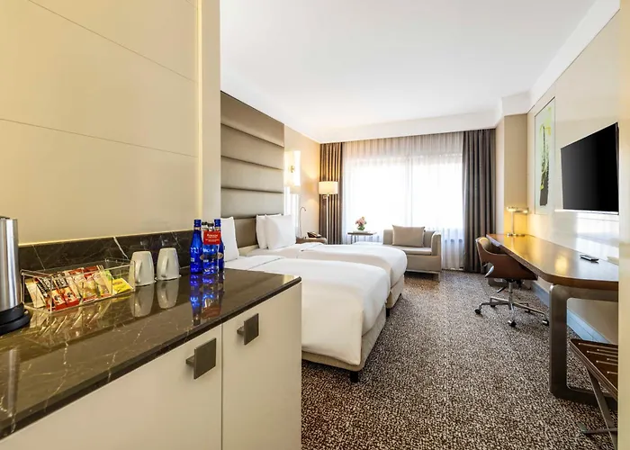 Ramada Plaza By Wyndham Tekstilkent