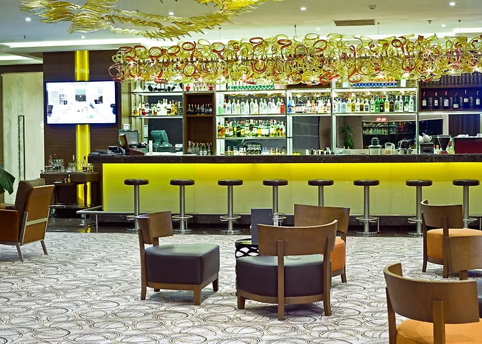 Ramada Plaza By Wyndham Tekstilkent Отель 5*