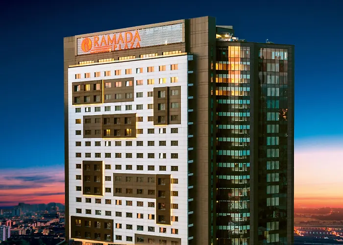 Ramada Plaza By Wyndham Tekstilkent Отель