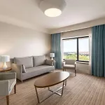 Ramada Plaza By Wyndham Tekstilkent Hotell