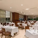 Ramada Plaza By Wyndham Tekstilkent