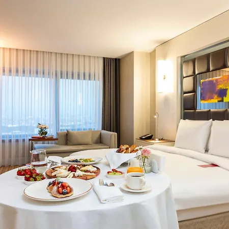 Ramada Plaza By Wyndham Tekstilkent 5* İstanbul