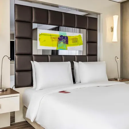 Ξενοδοχείο Ramada Plaza By Wyndham Tekstilkent 5*